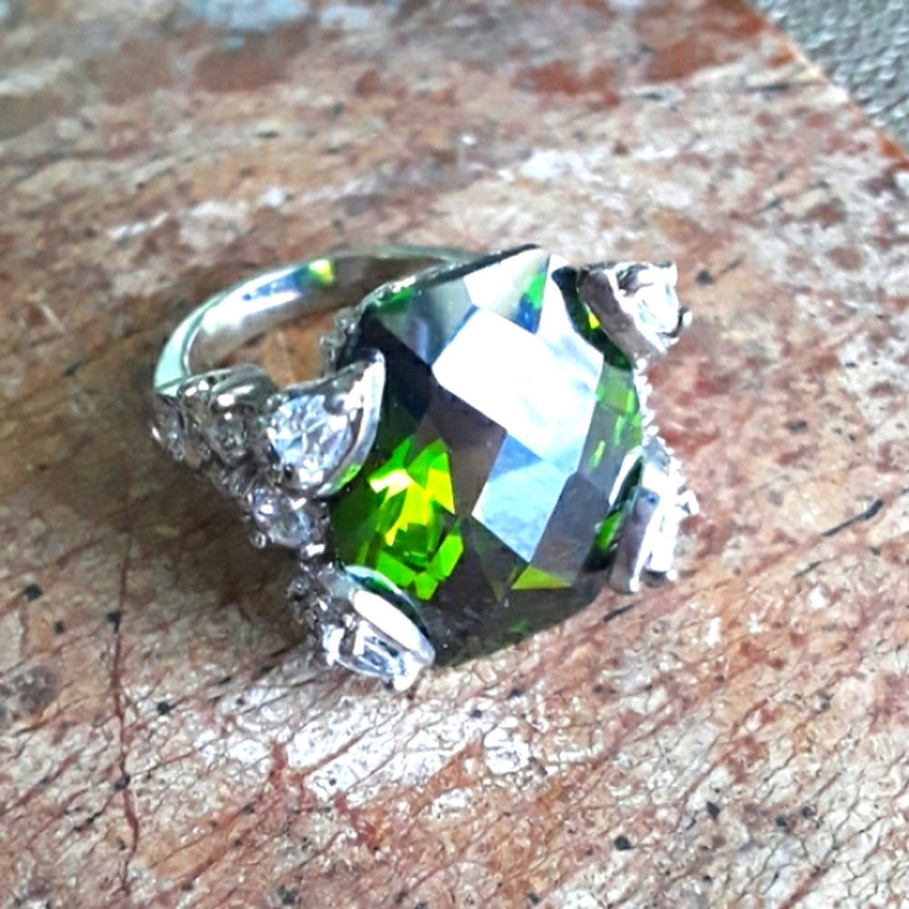 Gorgeous Green Gemstone Ring Women's Jewelry Statement Piece
